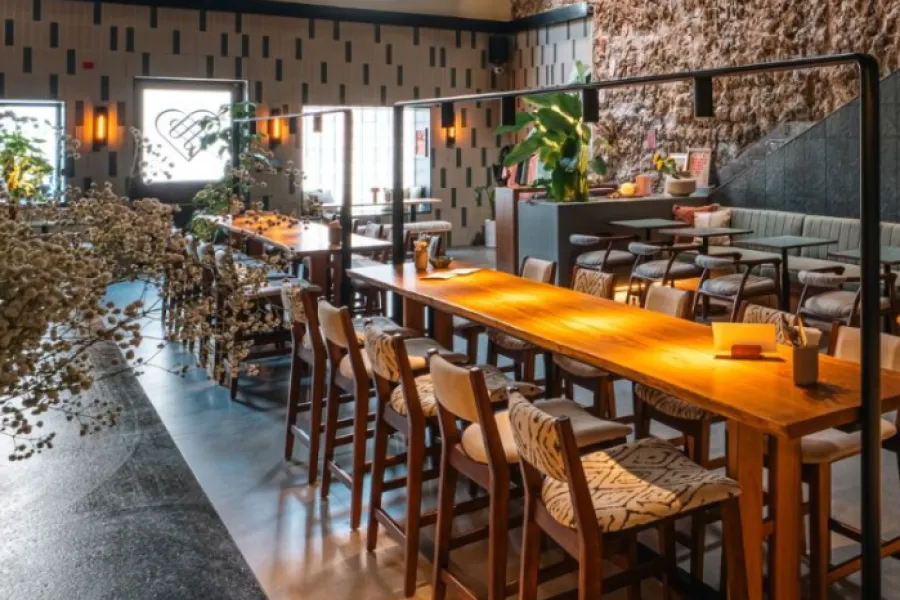 Interior-Decor-of-newly-opened-Concu-colaba
